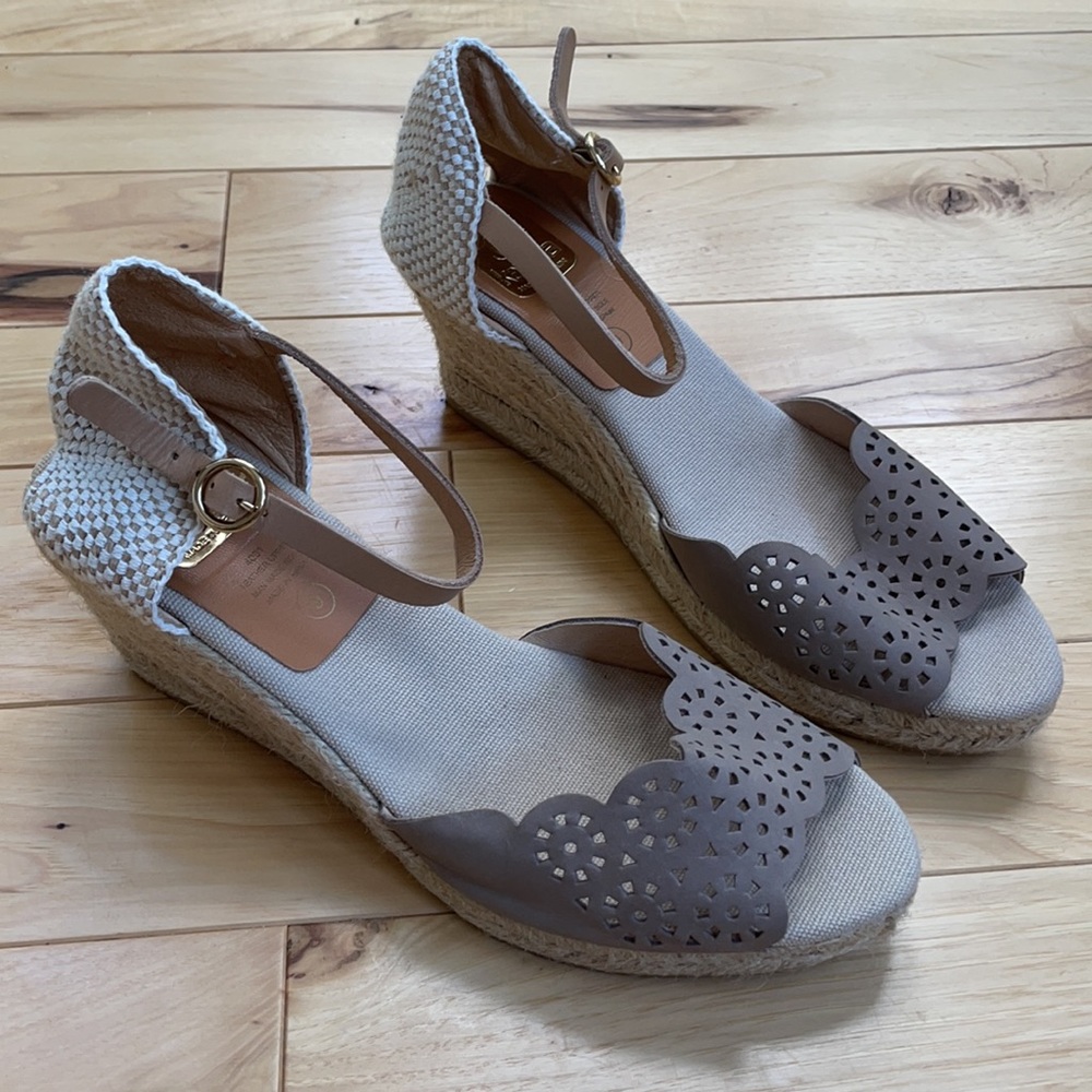 Like New Tan Kanna Espadrille Wedges